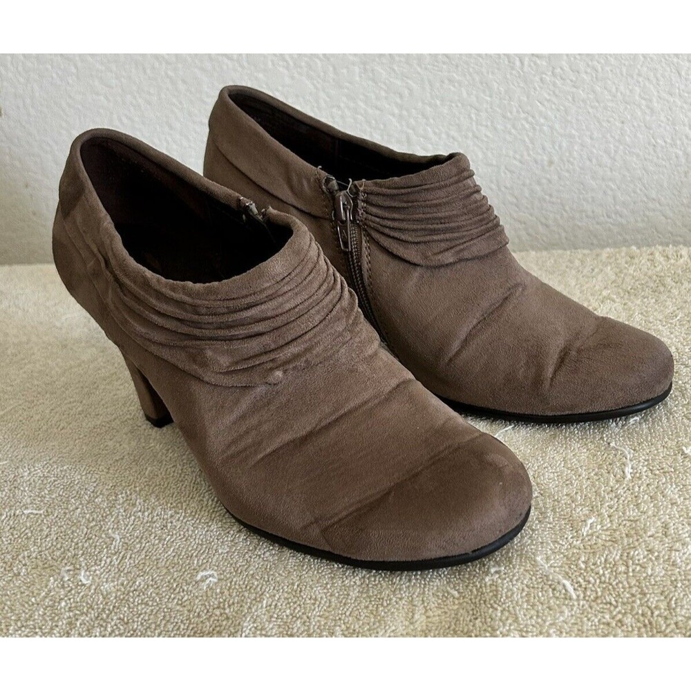 AEROSOLES Women Taupe Starring Role Booties 9 1/2 M
